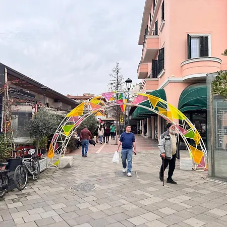New Bazaar * Tirana